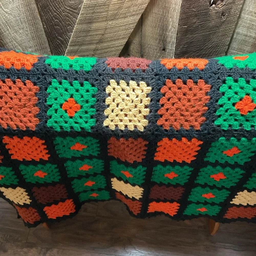 1970's Crochet Afghan Granny Square Throw Retro 68x44